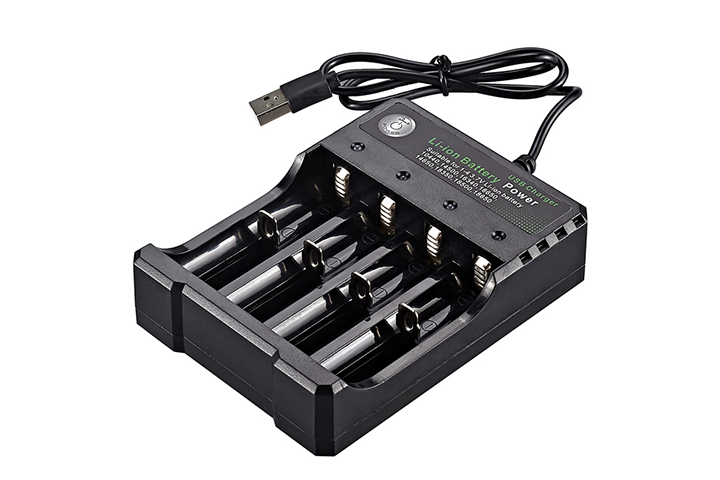 リチウムイオン充電池用 4スロット充電器   【FRSKY X9Lite用18650 リチウムイオン充電池を4本同時に充電できる】【10440/14500/16340/16650/14650/18350/18500/18650バッテリー対応】