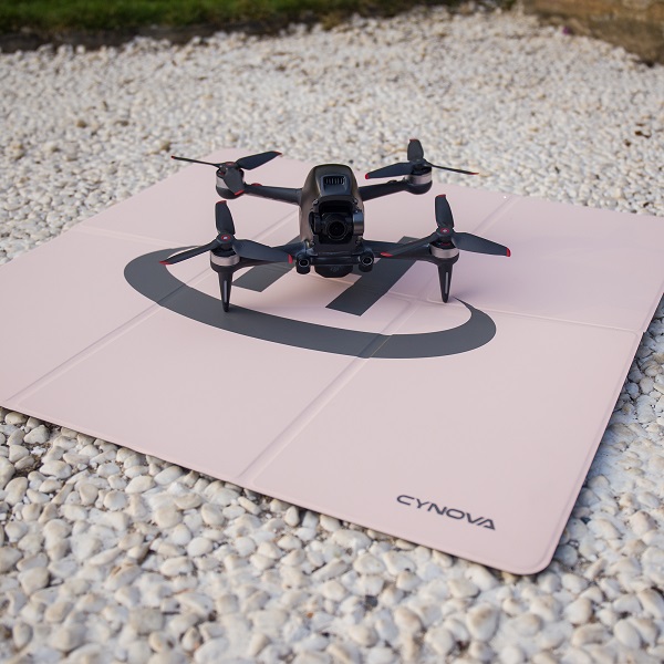 CYNOVA DJI Air 2S用 ランディングパッド　スクエア型65ｃｍ　便利なリバーシブル　折りたたみ　Phantomシリーズ　MAVICシリーズ　などに